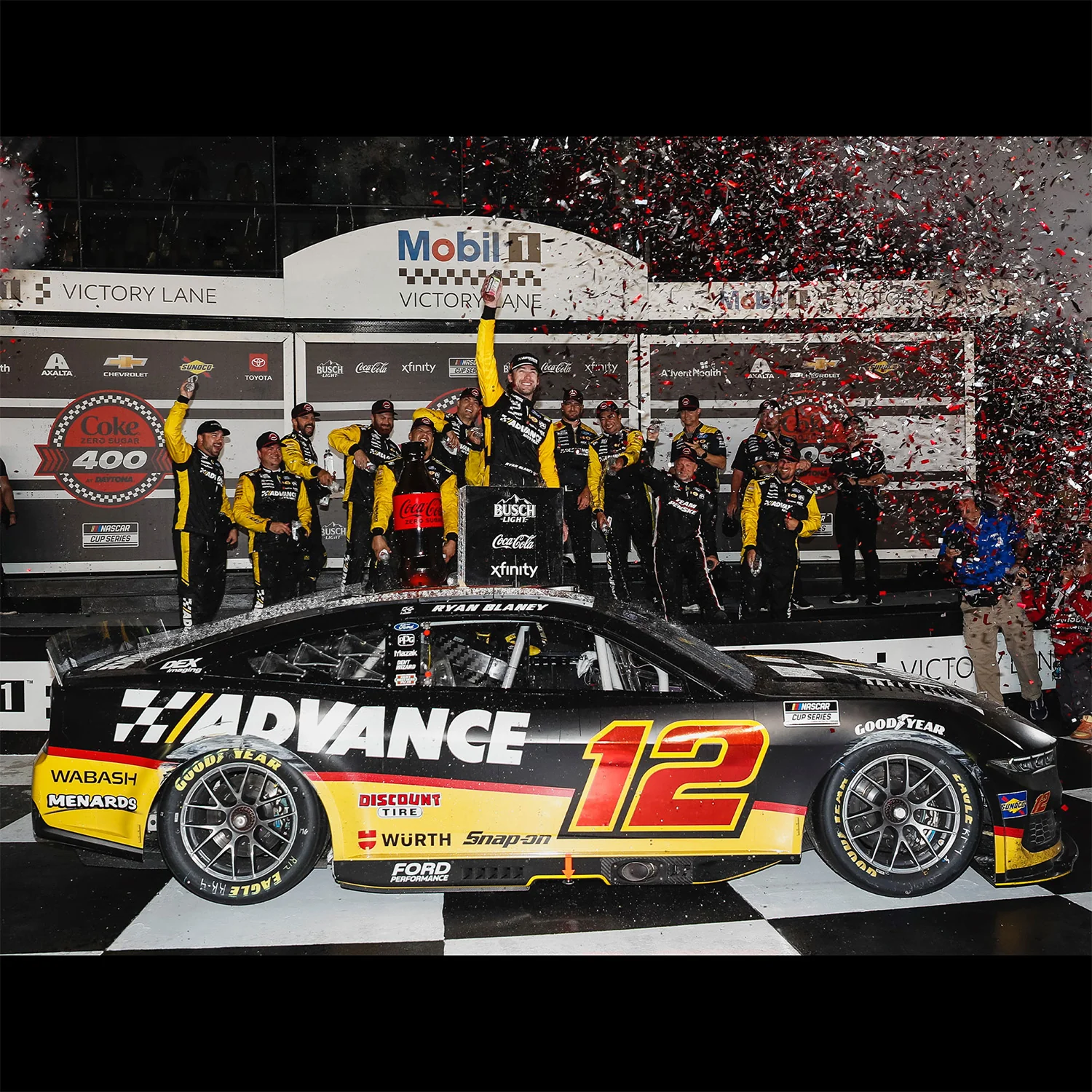 Ryan Blaney Daytona Race Win 1:24 Standard 2025 Diecast Car Preorder - Currently Projected June - Image 2