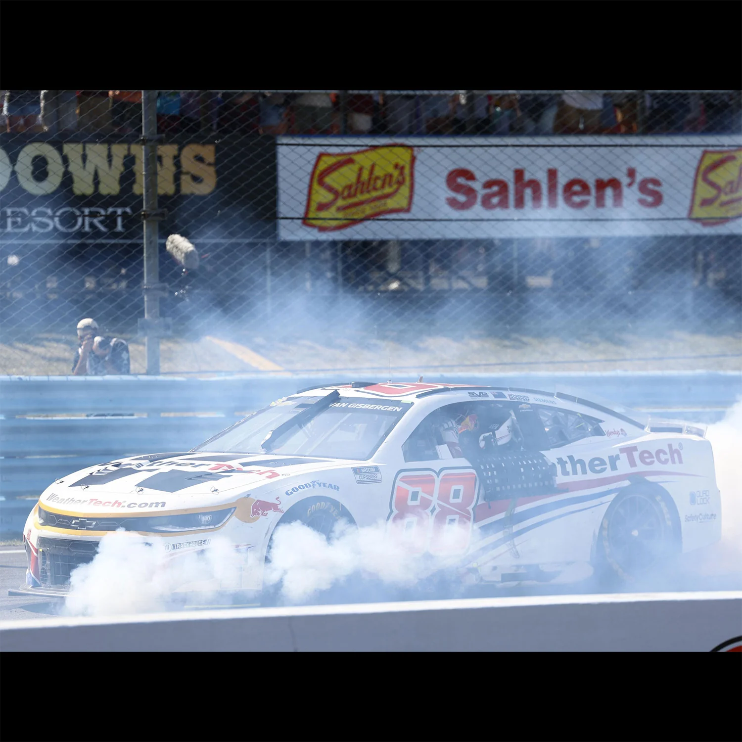 Shane van Gisbergen ELITE Watkins Glen Race Win 1:24 2025 Diecast Car Preorder - Currently Projected June - Image 2